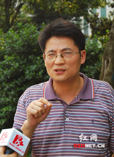 湖南省委党校、湖南行政学院教授吴传毅接受红网专访。